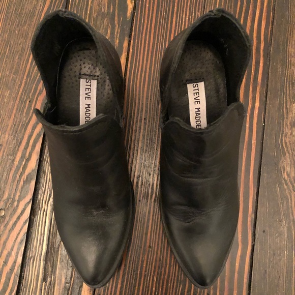 Steve Madden Chelsea Boot - Picture 3 of 5